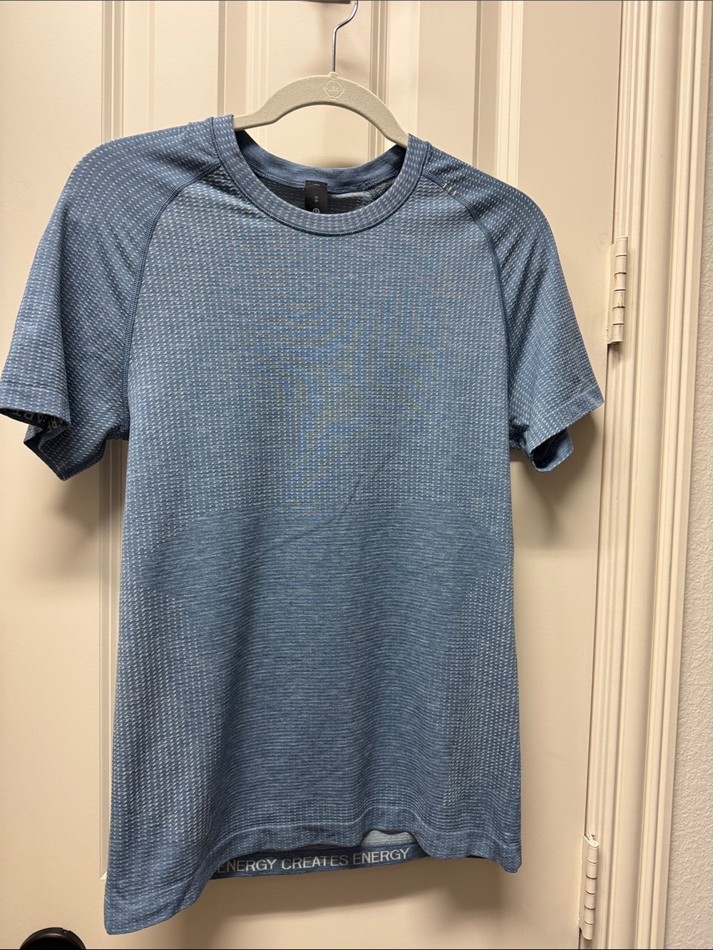 Men's LULULEMON Short Sleeve Performance Tee - Blue- XS